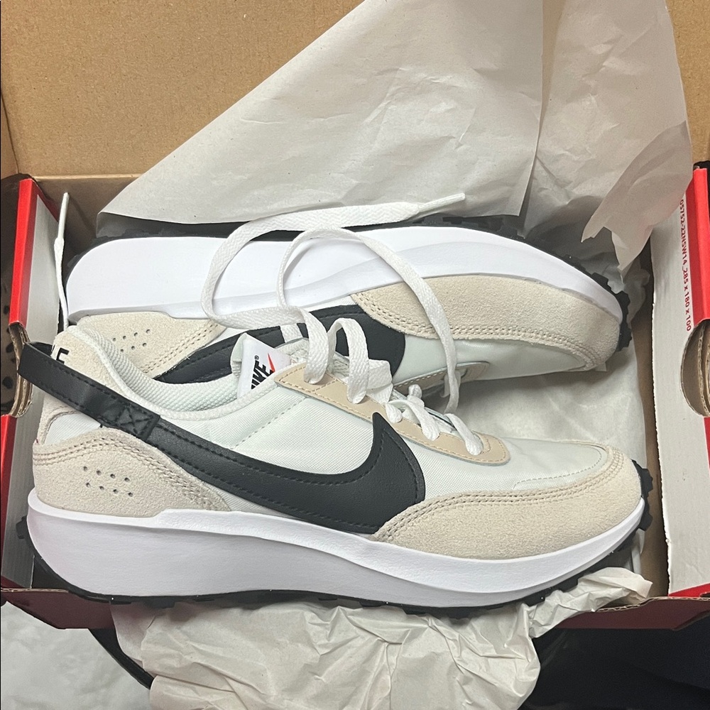 Nike Women’s  Size 7 White, Black, and Cream Sneakers